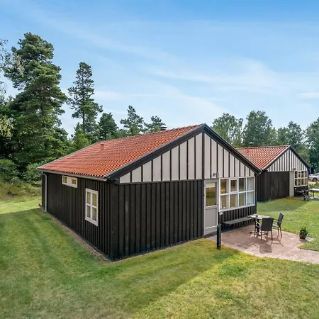 Hébergement de vacances Dorrit - 200m From The Sea By Interhome Bøtø By