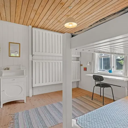 Dorrit - 200m From The Sea By Interhome Bøtø By