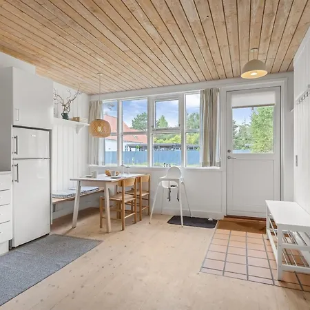 Dorrit - 200m From The Sea By Interhome * Bøtø By