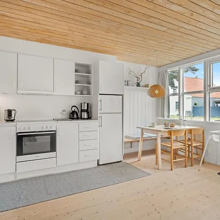 Ferienhaus Dorrit - 200m From The Sea By Interhome Bøtø By